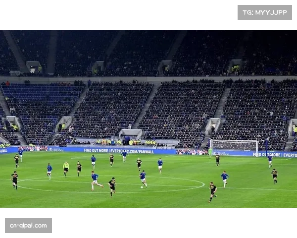 埃弗顿新球场布拉姆利-摩尔码头球场通过最终验收，将于下赛季启用